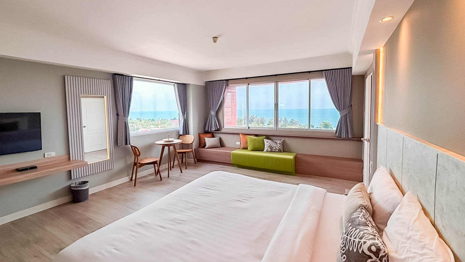 hua hin grand hotel and plaza